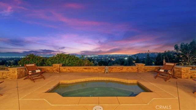 752 Valparaiso Drive, Claremont, CA 91711