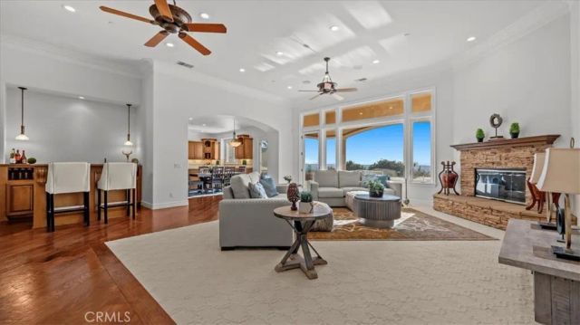 752 Valparaiso Drive, Claremont, CA 91711