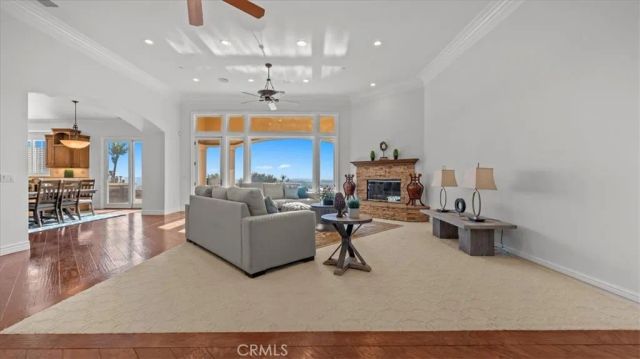 752 Valparaiso Drive, Claremont, CA 91711