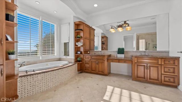 752 Valparaiso Drive, Claremont, CA 91711