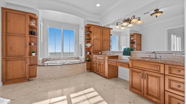 752 Valparaiso Drive, Claremont, CA 91711