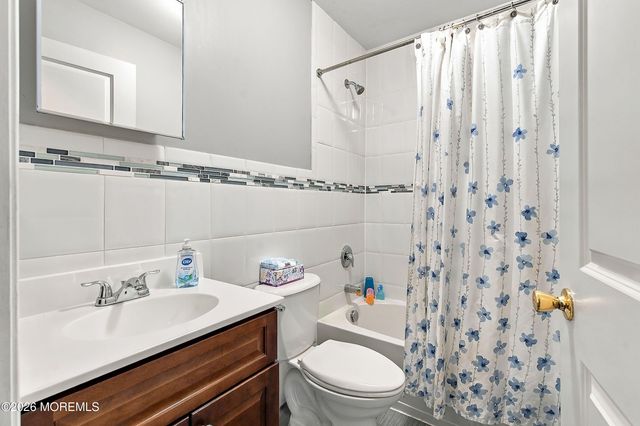 10 Rivka Lane, Lakewood, NJ 08701