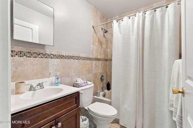 10 Rivka Lane, Lakewood, NJ 08701