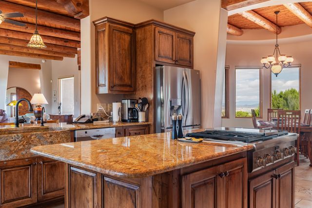 1 Dream Catcher Trail, Placitas, NM 87043