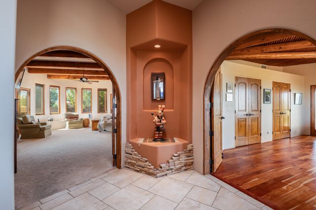 1 Dream Catcher Trail, Placitas, NM 87043