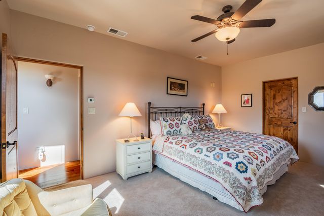 1 Dream Catcher Trail, Placitas, NM 87043