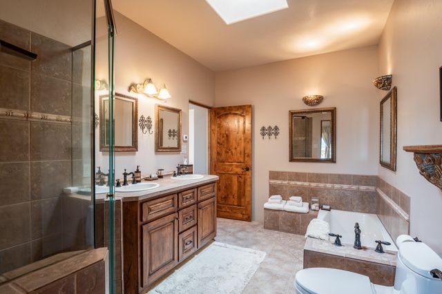 1 Dream Catcher Trail, Placitas, NM 87043