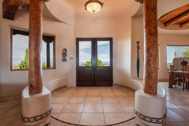 1 Dream Catcher Trail, Placitas, NM 87043