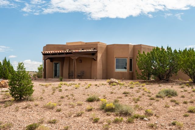 1 Dream Catcher Trail, Placitas, NM 87043