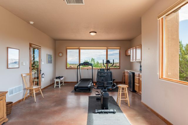 1 Dream Catcher Trail, Placitas, NM 87043