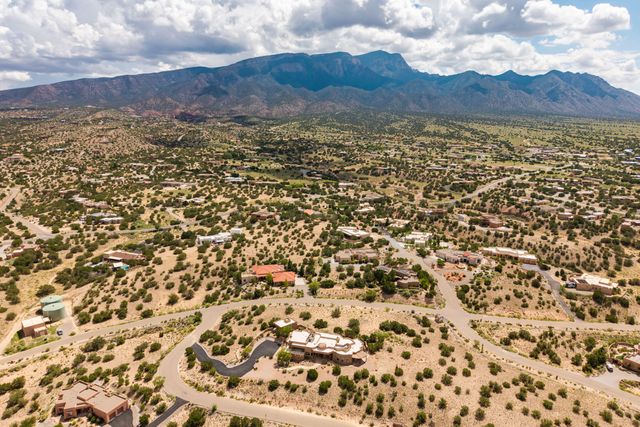 1 Dream Catcher Trail, Placitas, NM 87043