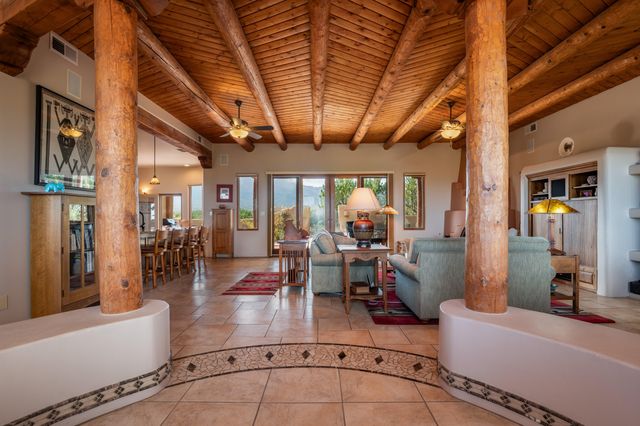 1 Dream Catcher Trail, Placitas, NM 87043