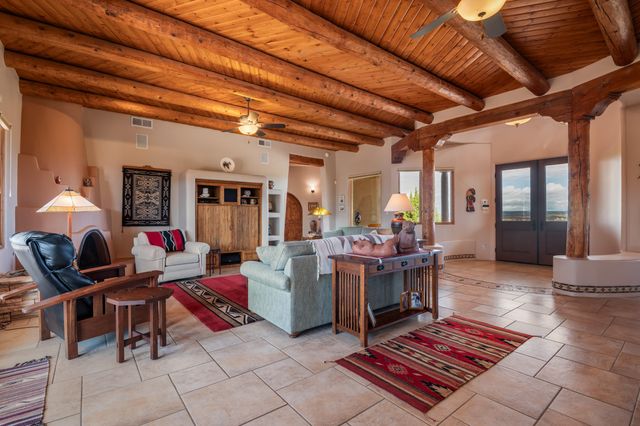 1 Dream Catcher Trail, Placitas, NM 87043