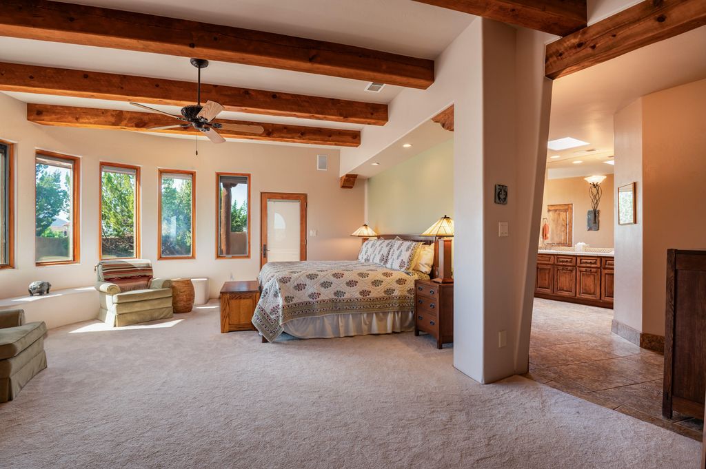 Image 36 of property listing at 1 Dream Catcher Trail, Placitas, NM 87043