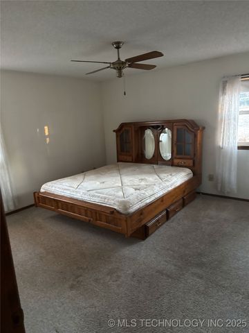 8335 S 36th West Avenue, Tulsa, OK 74132