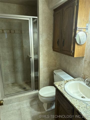 8335 S 36th West Avenue, Tulsa, OK 74132