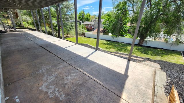 8492 S MESA DR, Sandy, UT 84093