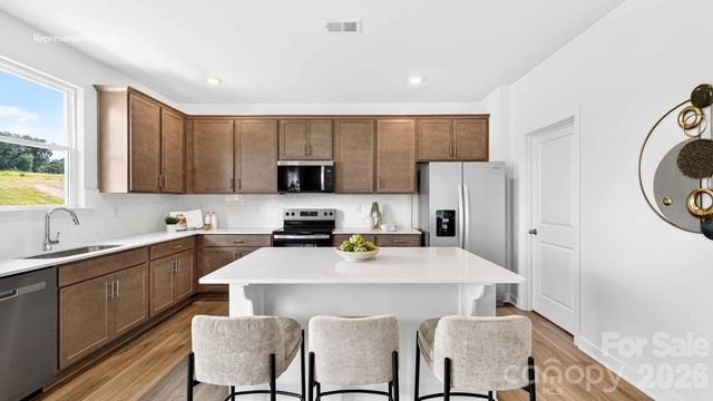 11527 Cardinal Creek Avenue, Charlotte, NC 28215