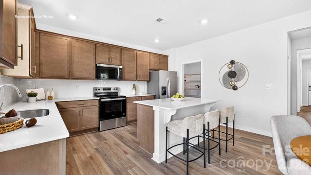 11527 Cardinal Creek Avenue, Charlotte, NC 28215