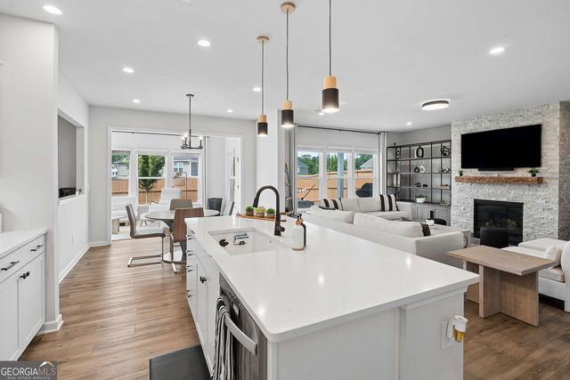 619 Napier Pass, Peachtree City, GA 30269