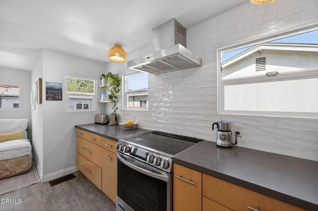 1681 San Nicholas Street, Ventura, CA 93001