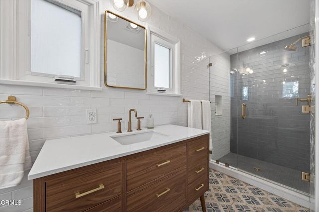 1681 San Nicholas Street, Ventura, CA 93001