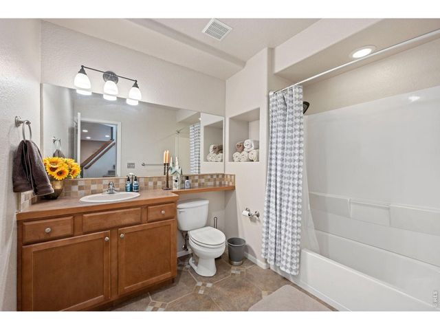 2991 Sanford Cir, Loveland, CO 80538