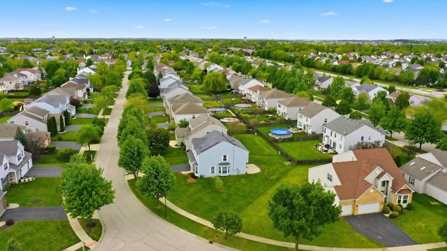 10664 Oregon Trail, Huntley, IL 60142