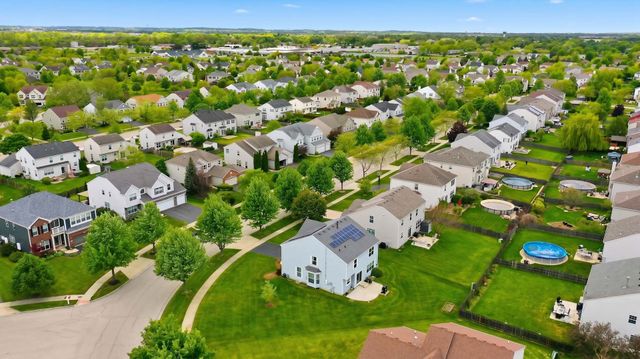 10664 Oregon Trail, Huntley, IL 60142
