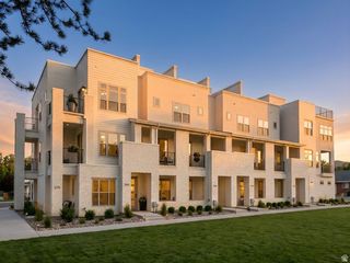 2189 E GRINNEL LN #6, Holladay, UT 84117