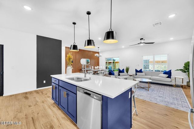 244 MAR VISTA Place, Horizon City, TX 79928