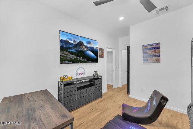 244 MAR VISTA Place, Horizon City, TX 79928