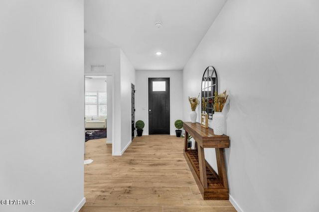 244 MAR VISTA Place, Horizon City, TX 79928