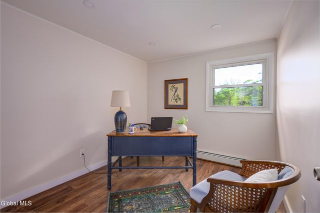 6 Van Dyke Avenue, Stamford, NY 12167