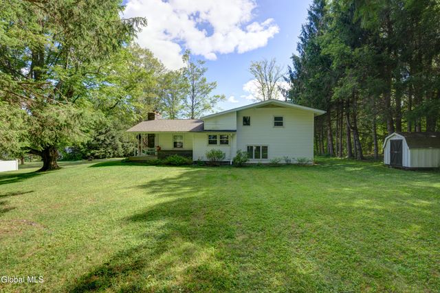 6 Van Dyke Avenue, Stamford, NY 12167