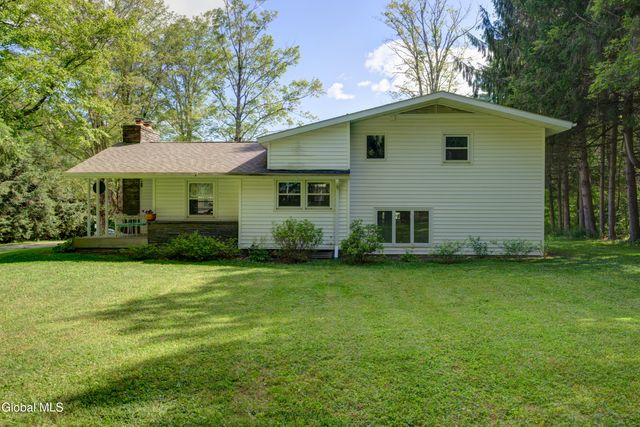 6 Van Dyke Avenue, Stamford, NY 12167