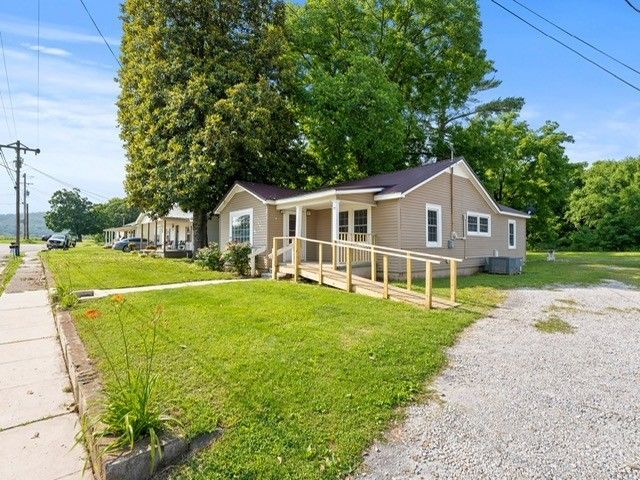 313 Tennessee Ave, S, Cowan, TN 37318