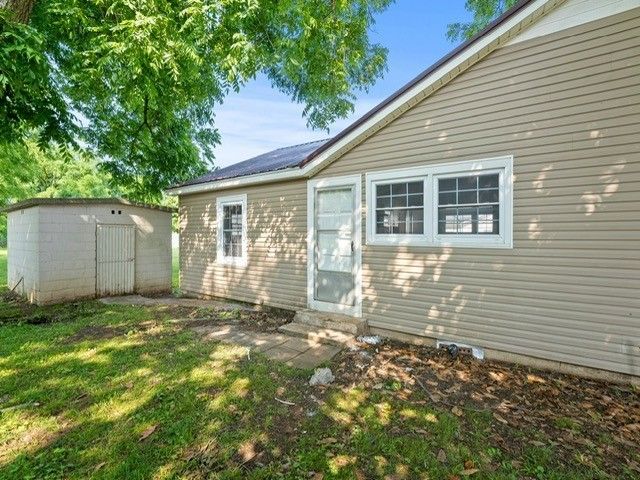 313 Tennessee Ave, S, Cowan, TN 37318