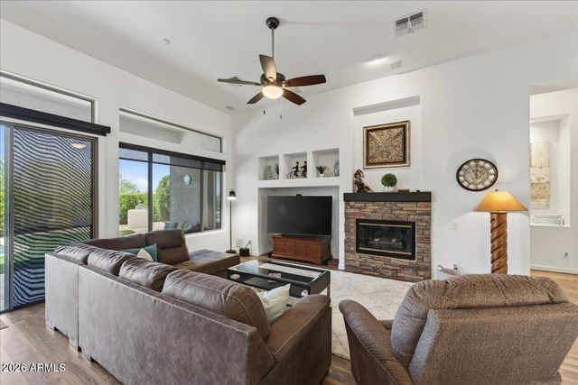 41728 N MOSS SPRINGS Court, Anthem, AZ 85086