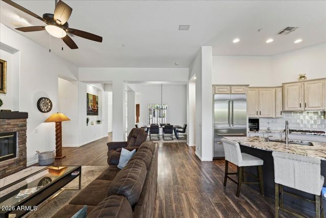 41728 N MOSS SPRINGS Court, Anthem, AZ 85086