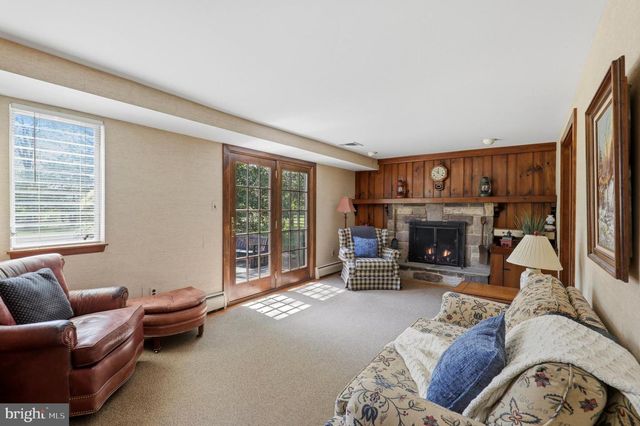 203 FAIRWAY RD, Ambler, PA 19002