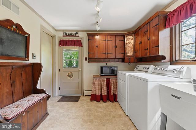 203 FAIRWAY RD, Ambler, PA 19002