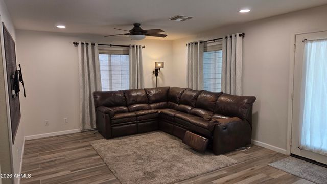 3020 E FRIESS Drive, Phoenix, AZ 85032