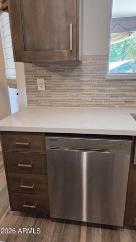 3020 E FRIESS Drive, Phoenix, AZ 85032