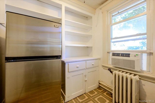 548 Davis Avenue, Staten Island, NY 10310