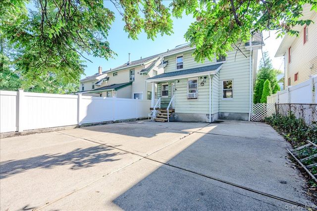548 Davis Avenue, Staten Island, NY 10310