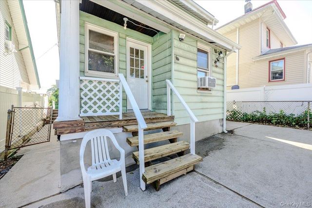 548 Davis Avenue, Staten Island, NY 10310