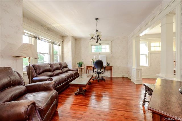 548 Davis Avenue, Staten Island, NY 10310