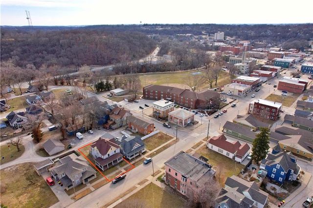 409 E Broadway Street, Excelsior Springs, MO 64024