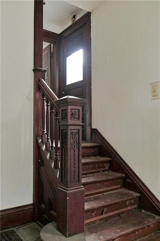 409 E Broadway Street, Excelsior Springs, MO 64024